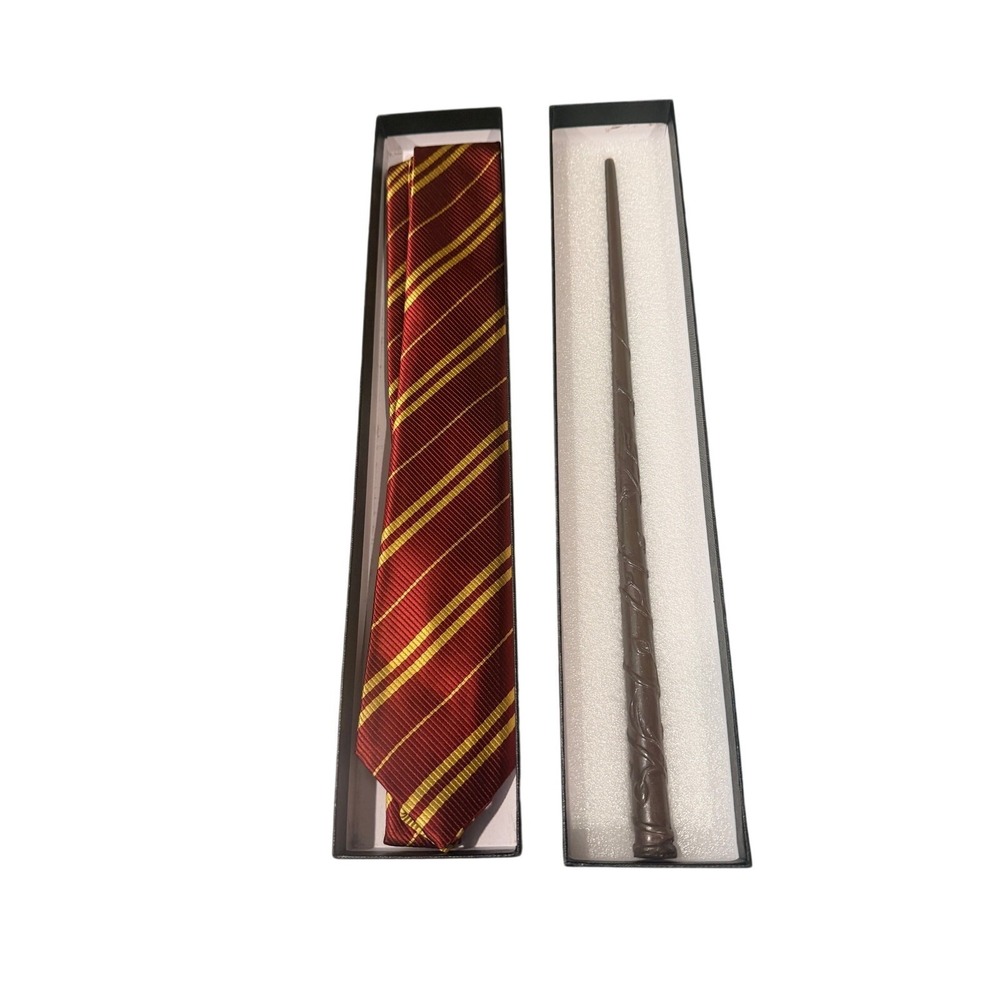 Hermione Granger Wand &‎ Gryffindor Tie Gift Set Harry Potter Boxed